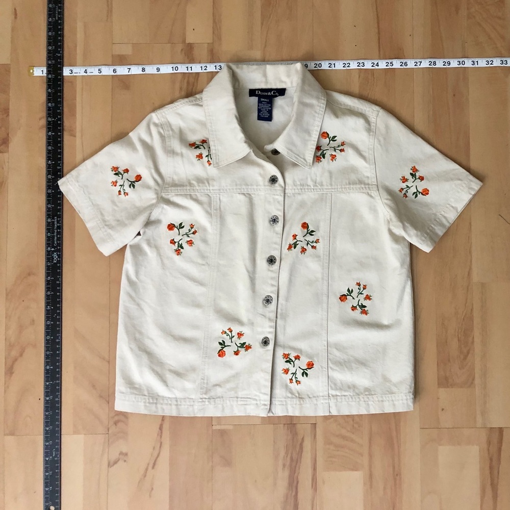 White Denim & Co floral jacket. Size small (fits small and medium)